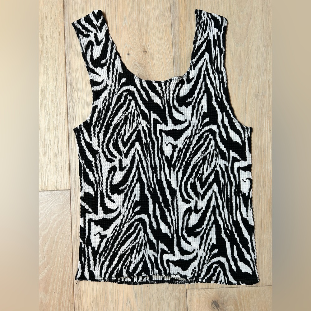 Y2K Black and White Textired Striped Top
